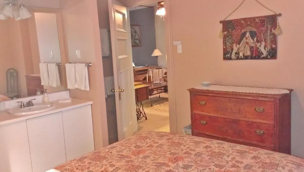 Guest House De Chez Nous Montreal 2*,  Canada